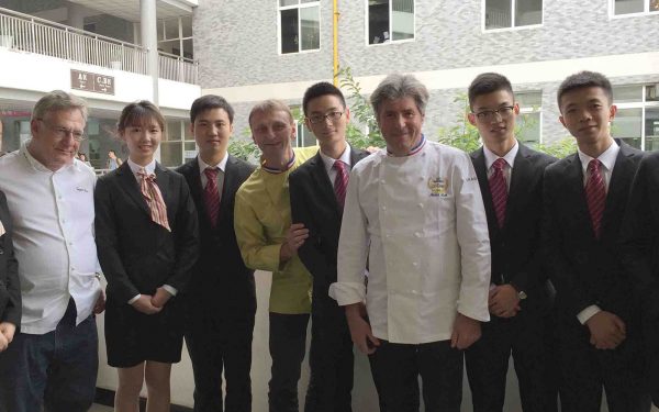 École Hôtelier Chengdu - Frederic Jaunault Meilleur Ouvrier France Primeur Fruits Legumes